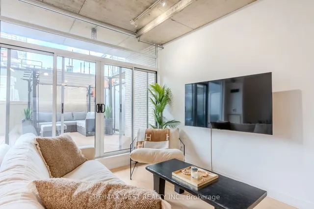 Additional property image - 66 Portland St Unit 212