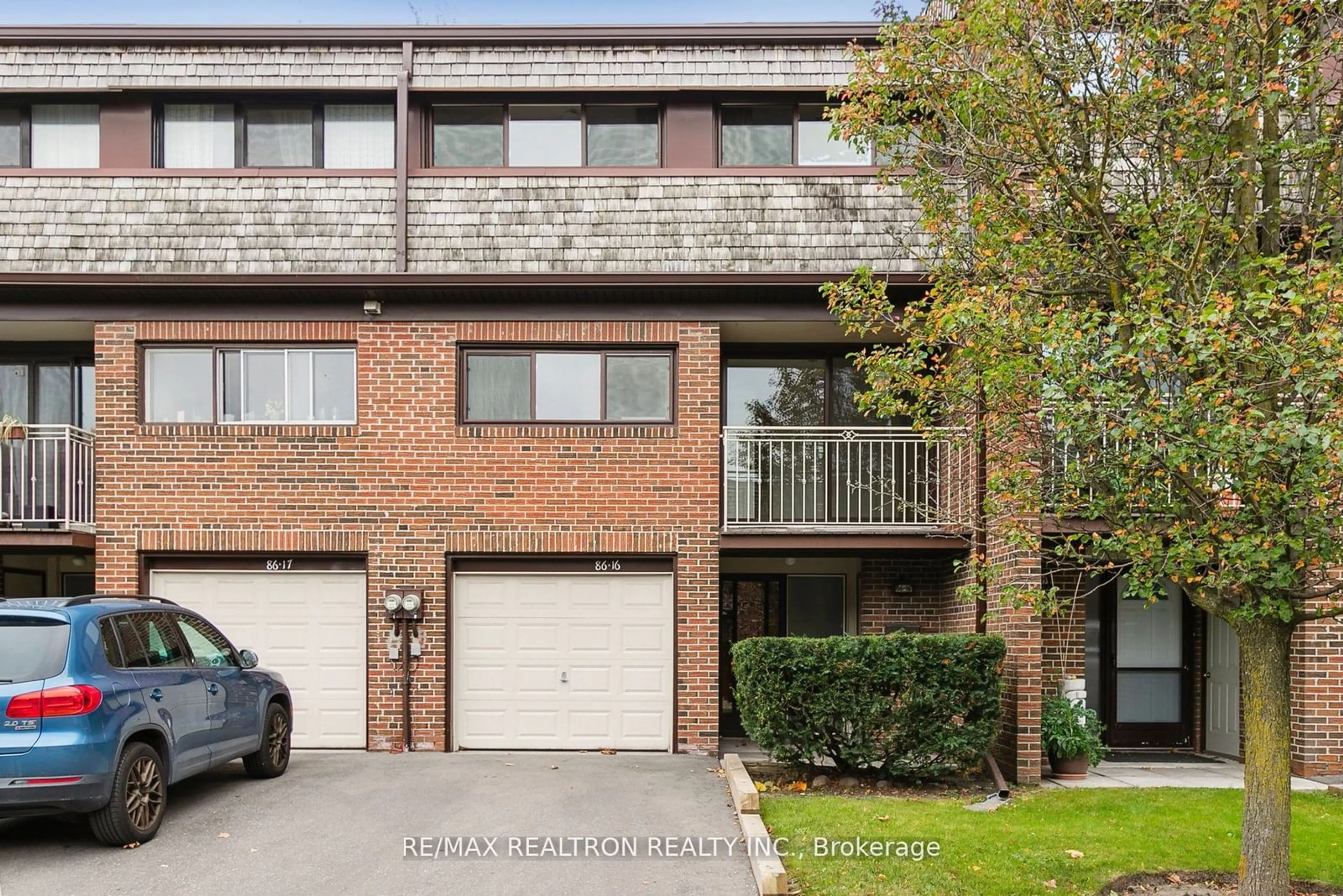 A pic from exterior of the house or condo, the front or back of building for 86 Castlebury Cres #16, Toronto Ontario M2H 1W8