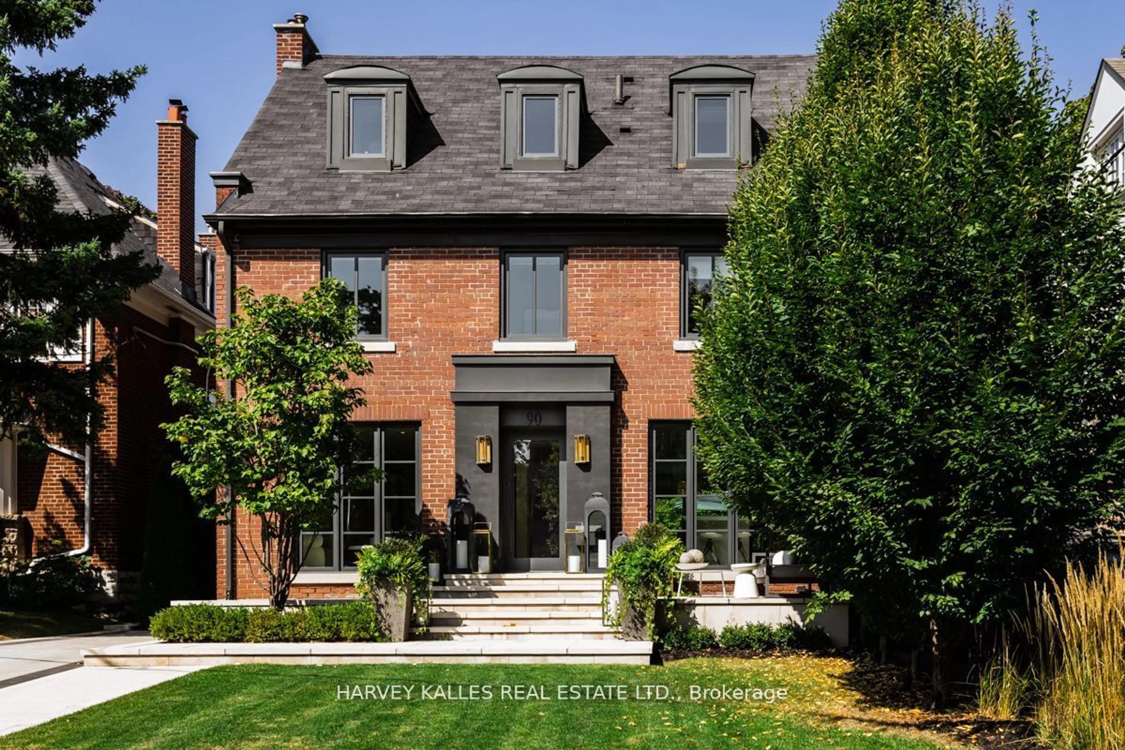 Home with brick exterior material for 90 Chatsworth Dr, Toronto Ontario M4R 1R7