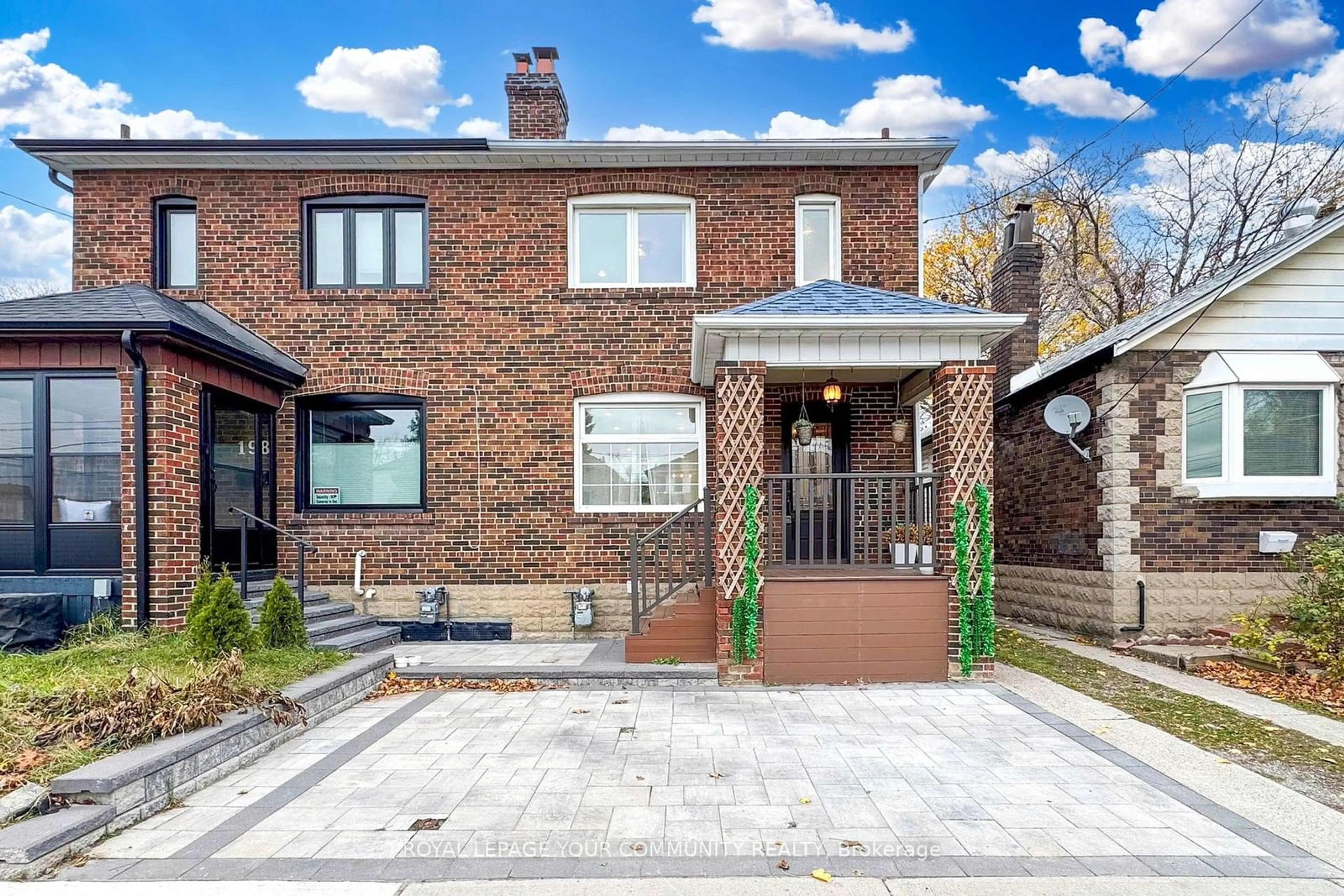 Home with brick exterior material for 196 Lawrence Ave, Toronto Ontario M5M 1A8