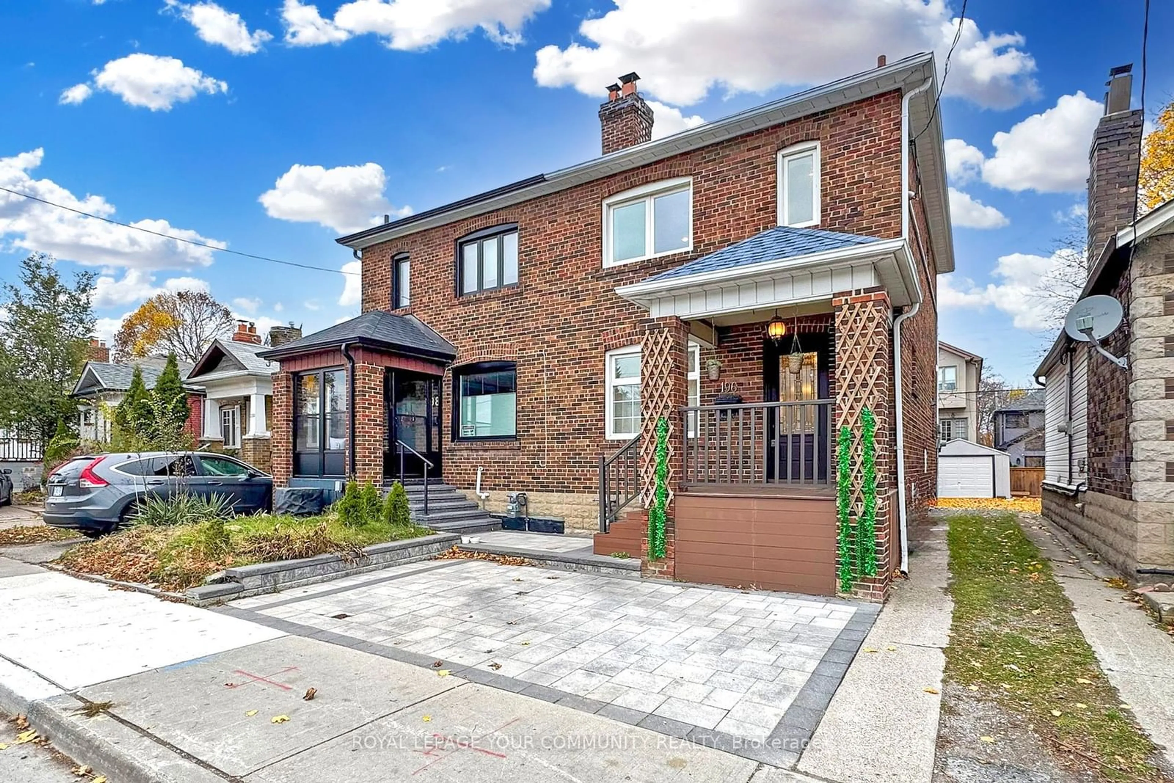 Home with brick exterior material for 196 Lawrence Ave, Toronto Ontario M5M 1A8