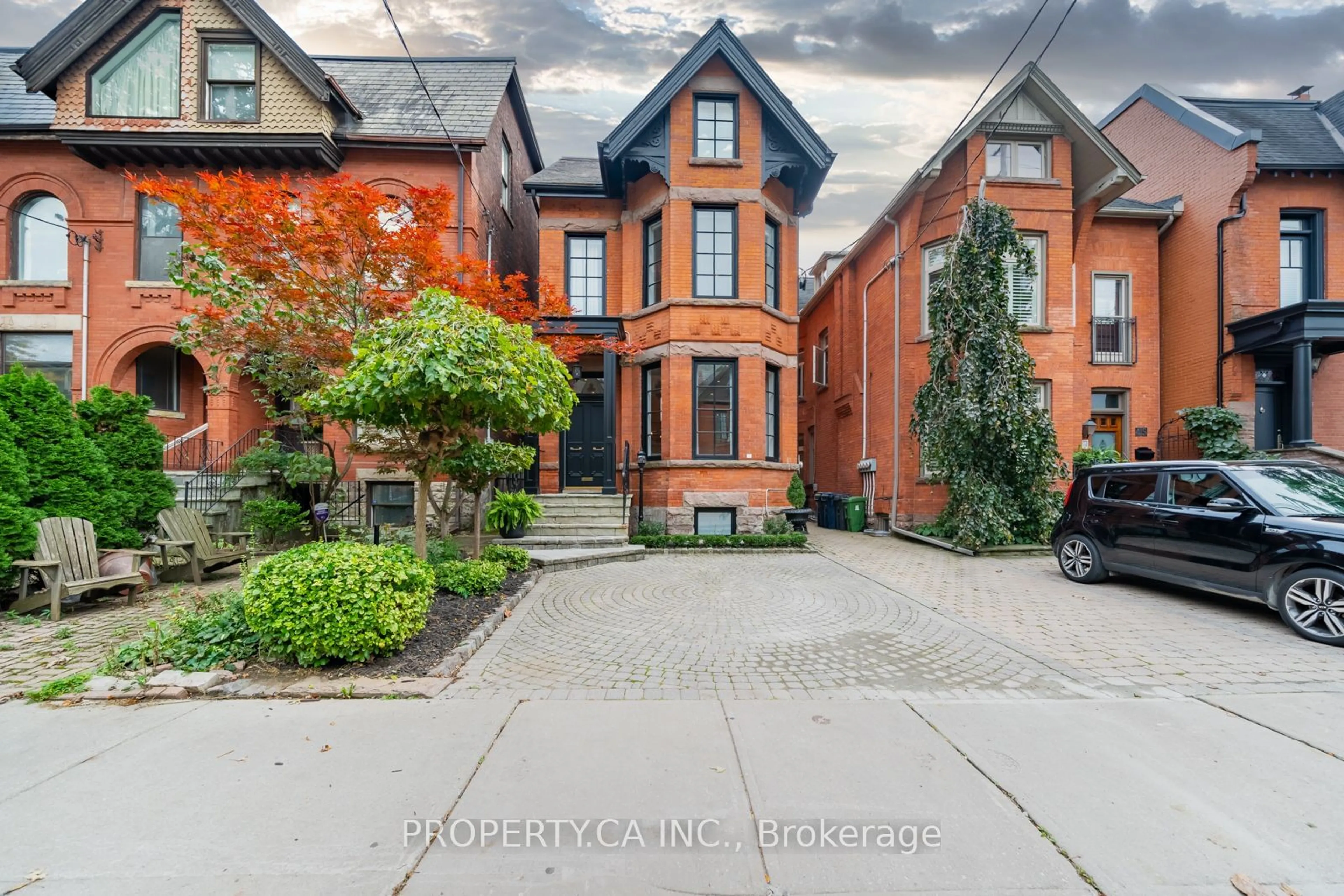 A pic from exterior of the house or condo, the street view for 43 Bernard Ave, Toronto Ontario M5R 1R3