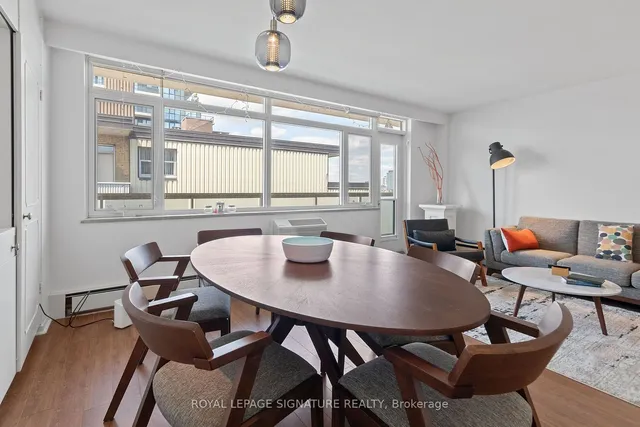 Additional property image - 581 Avenue Rd Unit 1104