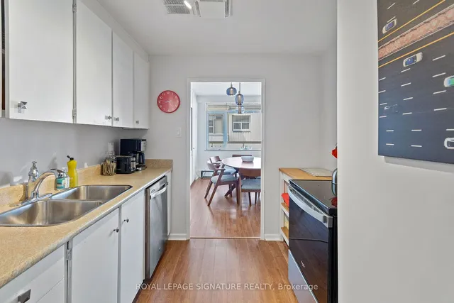 Additional property image - 581 Avenue Rd Unit 1104