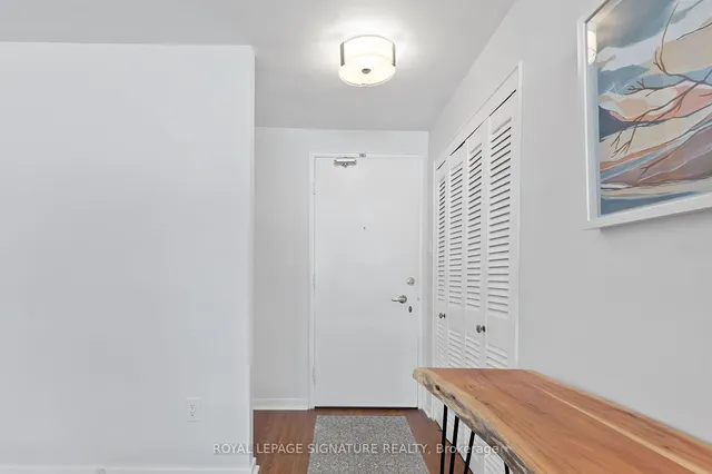 Additional property image - 581 Avenue Rd Unit 1104