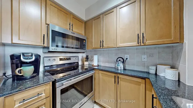 Additional property image - 18 Kenaston Gdns Unit 701