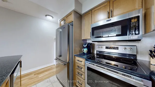 Additional property image - 18 Kenaston Gdns Unit 701