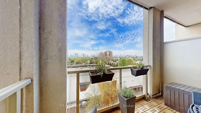 Additional property image - 18 Kenaston Gdns Unit 701