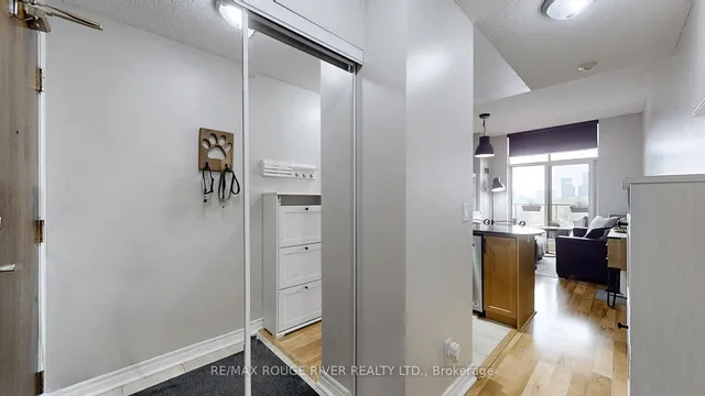 Additional property image - 18 Kenaston Gdns Unit 701