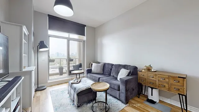 Additional property image - 18 Kenaston Gdns Unit 701