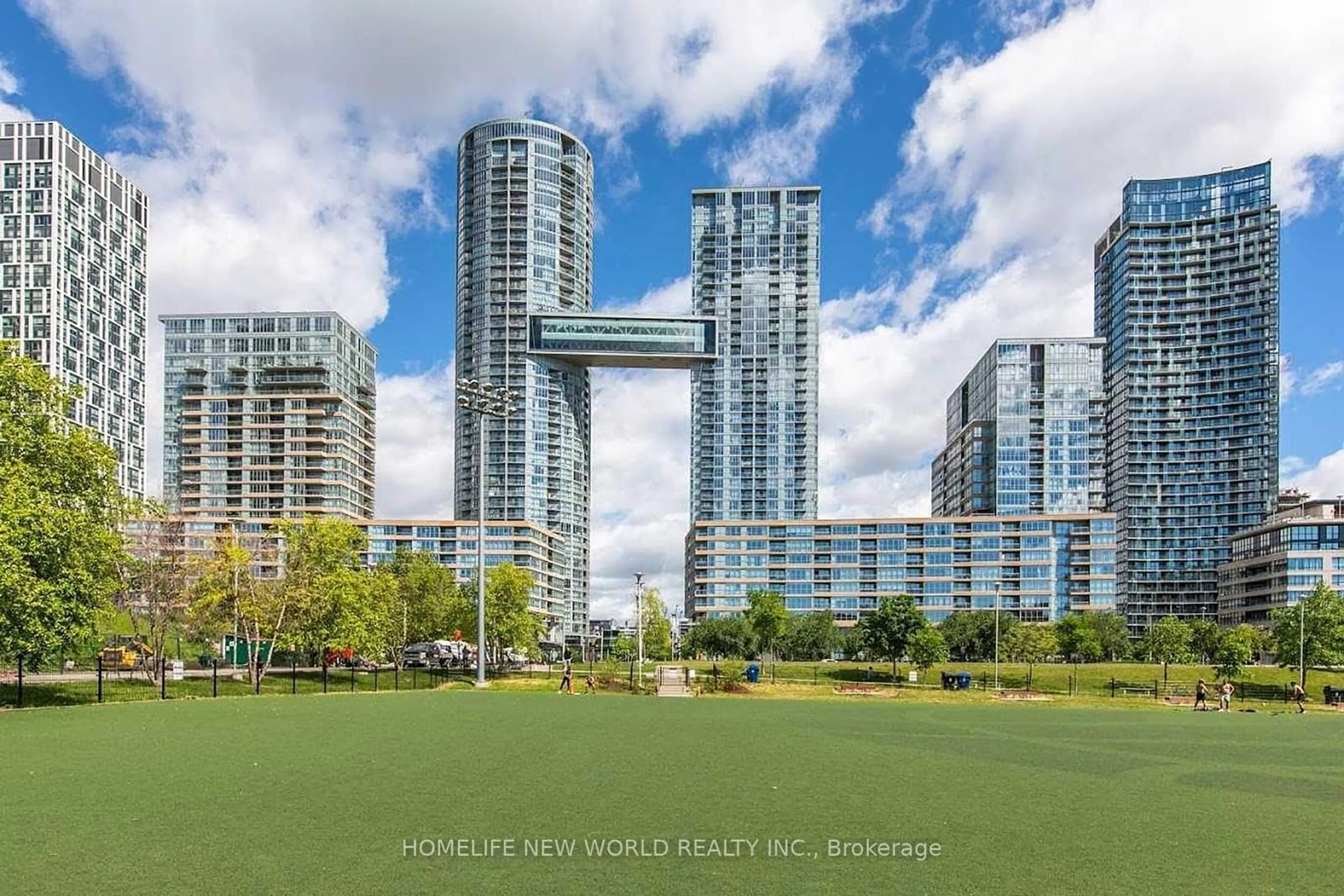 A pic from exterior of the house or condo, the view of city buildings for 151 Dan Leckie Way #847, Toronto Ontario M5V 4B2