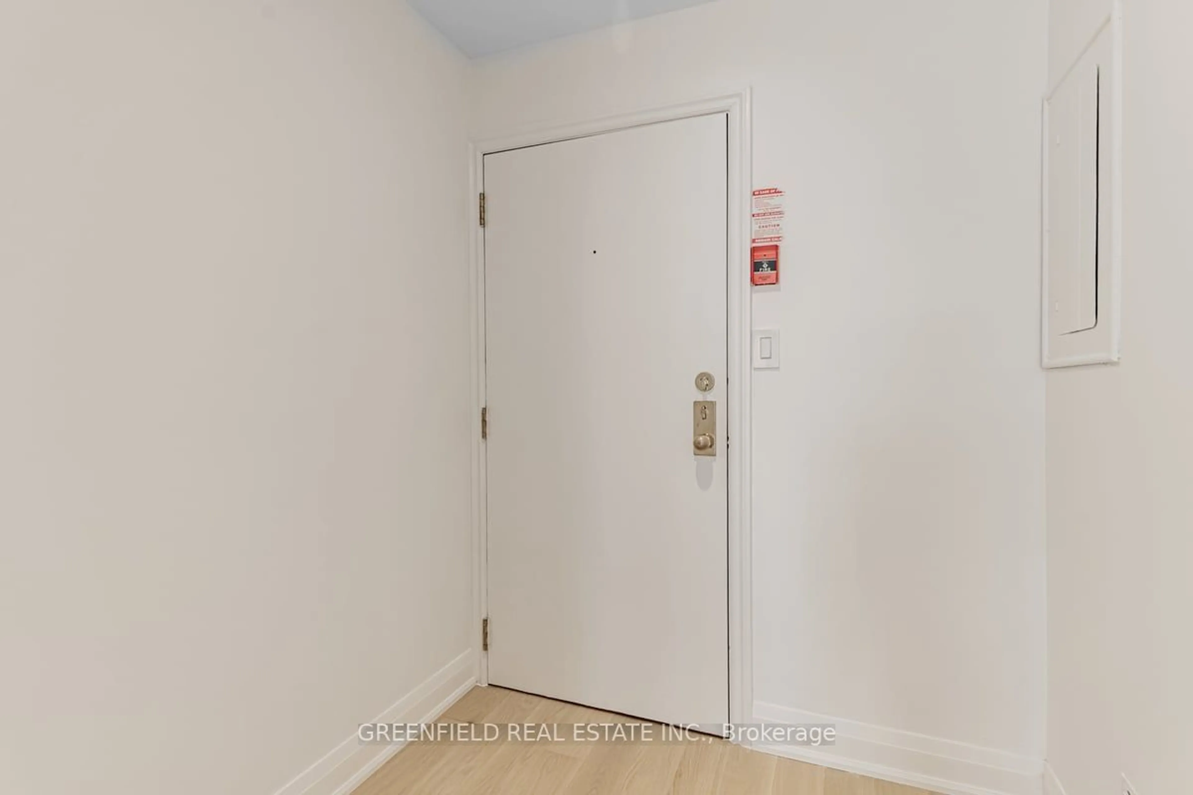 Indoor entryway, not visible floor for 185 Carlton St #3, Toronto Ontario M5A 2K7