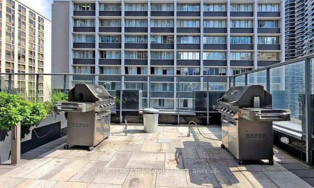 Additional property image - 7 Grenville St Unit 3702
