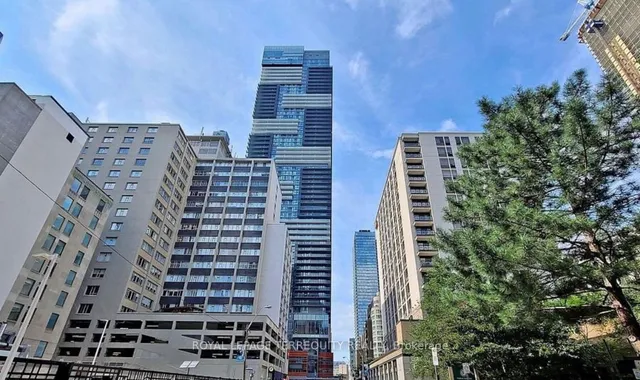 Additional property image - 7 Grenville St Unit 3702