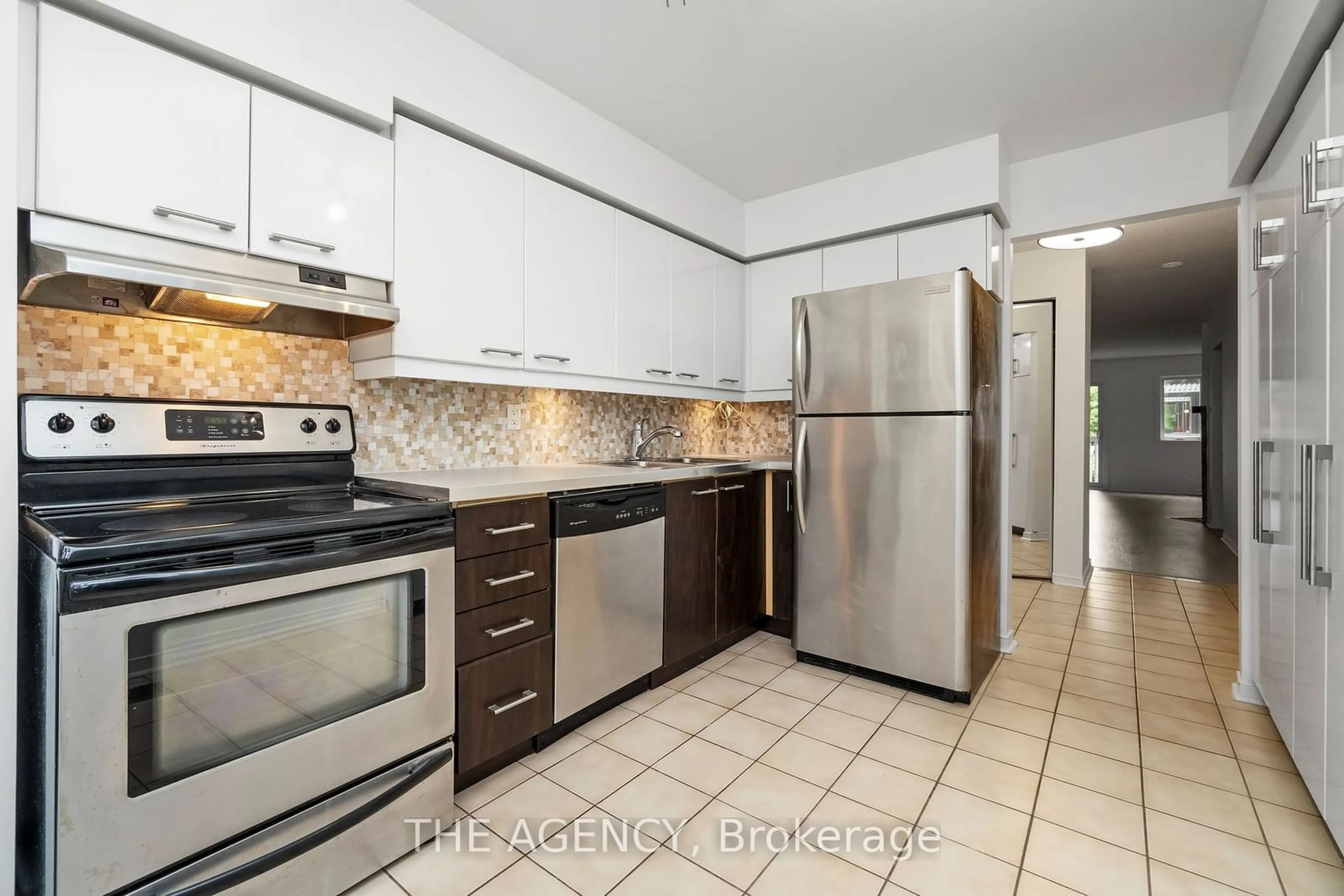 Standard kitchen, wood floors, cottage for 4A Shank St, Toronto Ontario M6J 3T8