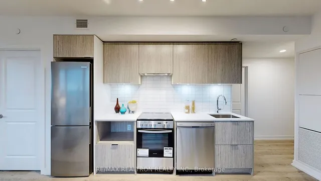 Additional property image - 395 BLOOR St Unit 3104