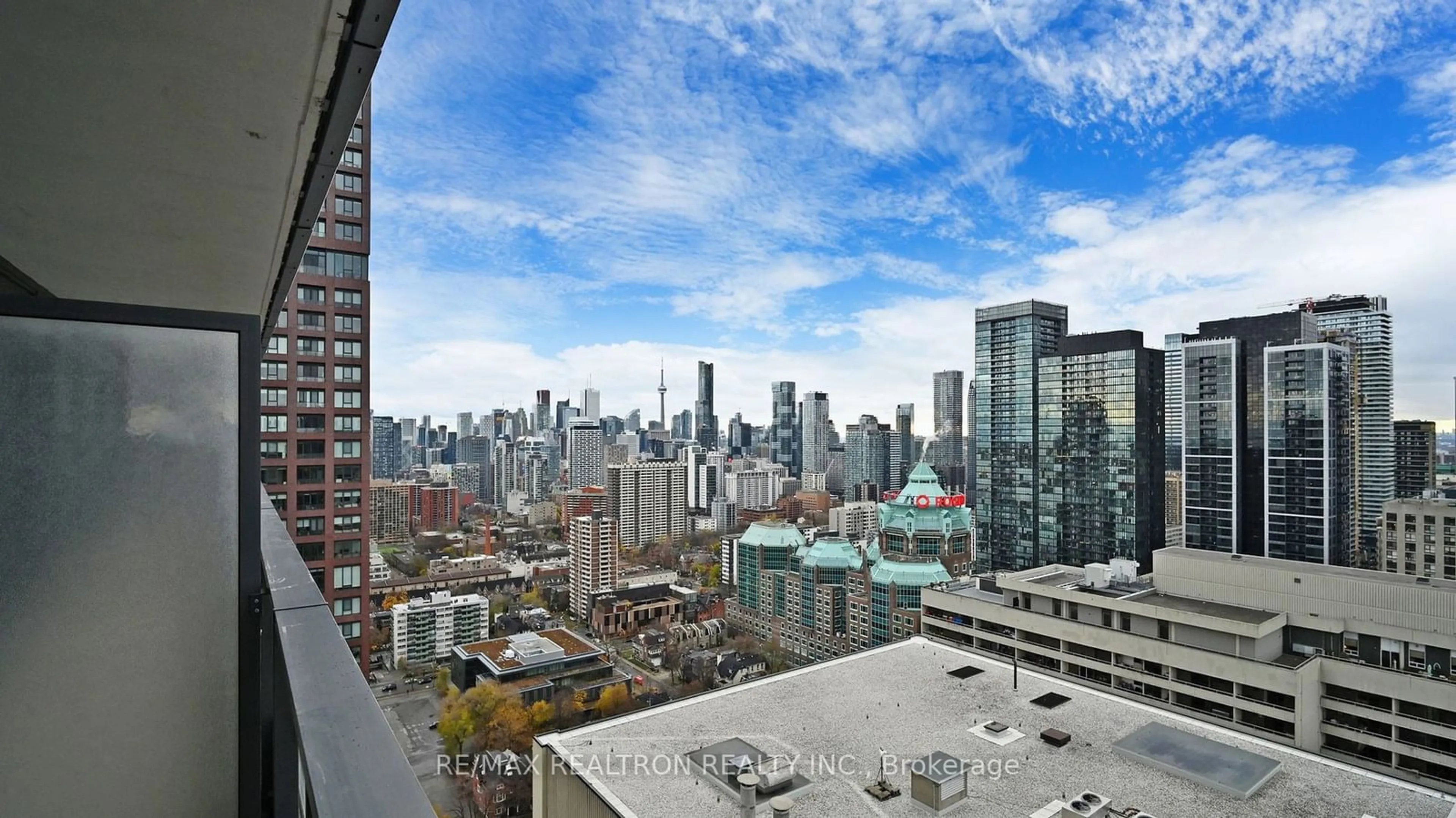 A pic from exterior of the house or condo, the view of city buildings for 395 BLOOR St #3104, Toronto Ontario M4W 1H7