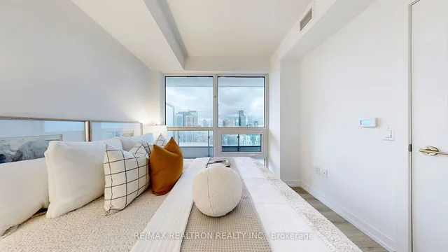 Additional property image - 395 BLOOR St Unit 3104