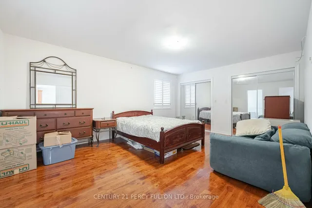 Additional property image - 206 Finch Ave