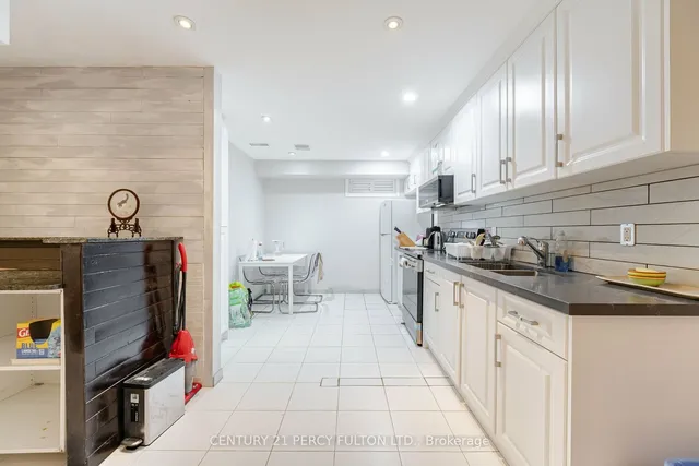 Additional property image - 206 Finch Ave