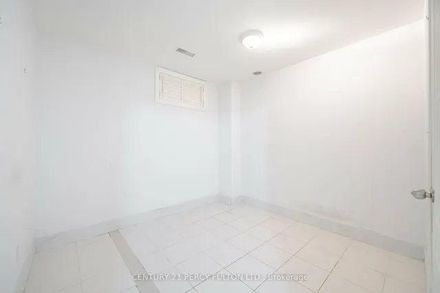 Additional property image - 206 Finch Ave