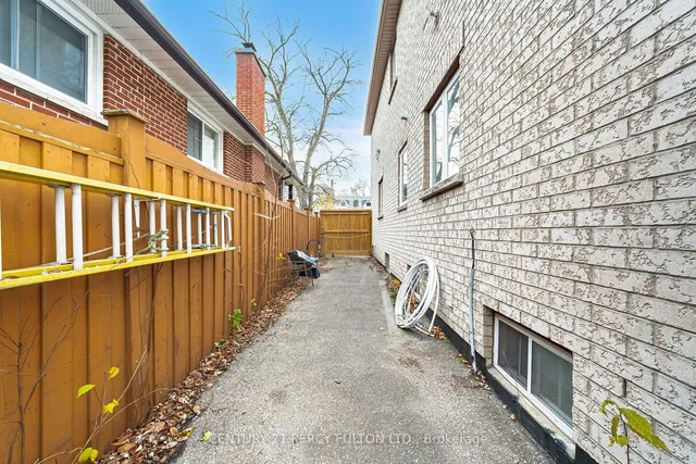 Additional property image - 206 Finch Ave