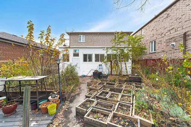 Additional property image - 206 Finch Ave