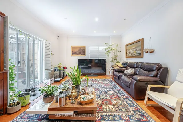 Additional property image - 206 Finch Ave