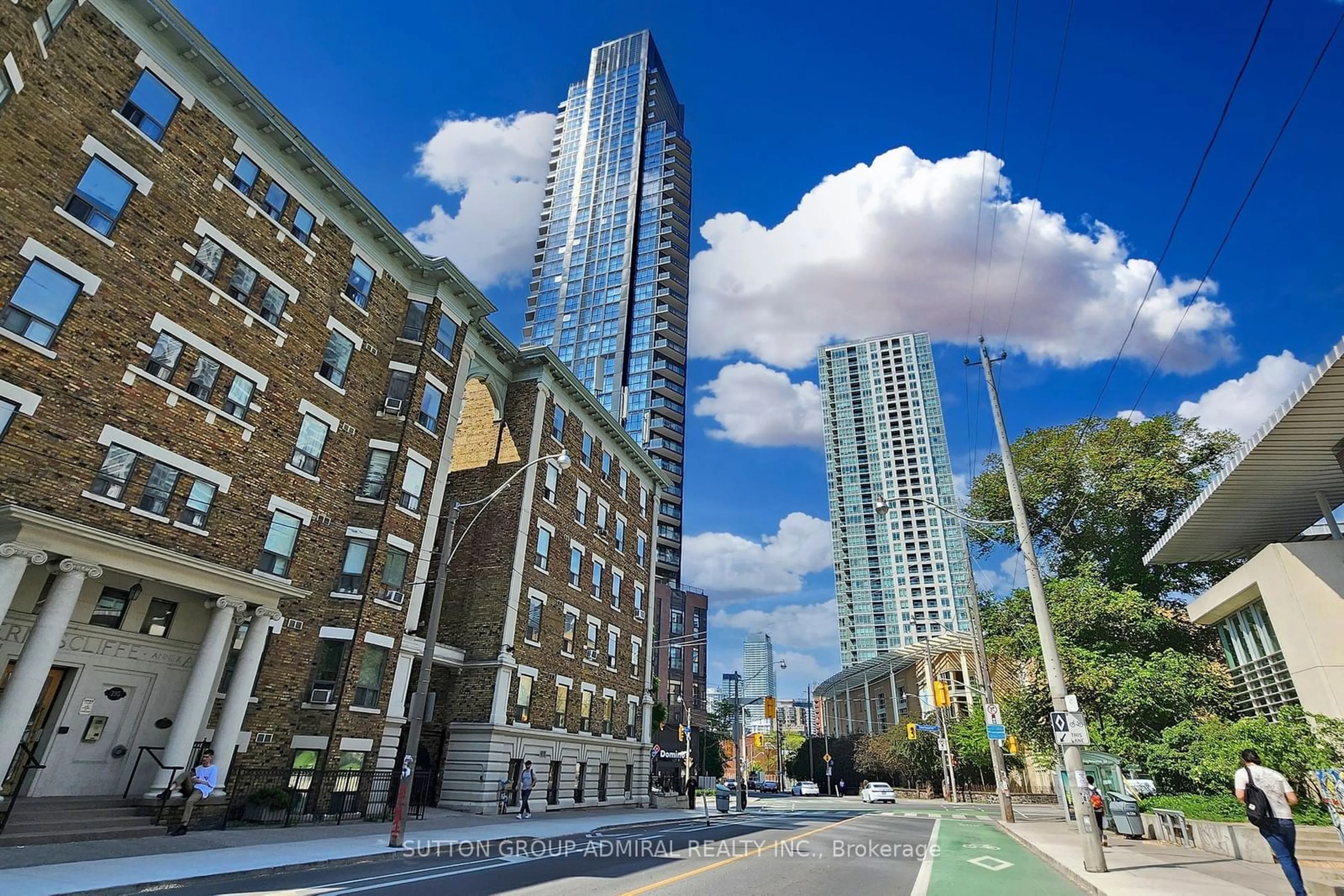 A pic from exterior of the house or condo, the view of city buildings for 159 Wellesley St #3101, Toronto Ontario M6K 0C9