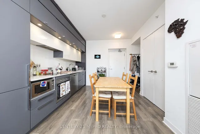 Additional property image - 15 Grenville St Unit 4906