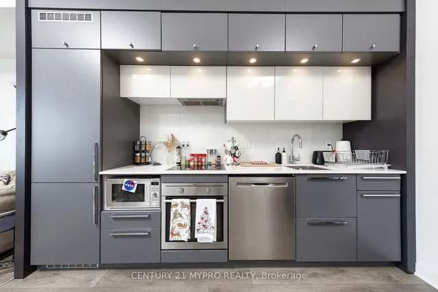 Additional property image - 15 Grenville St Unit 4906
