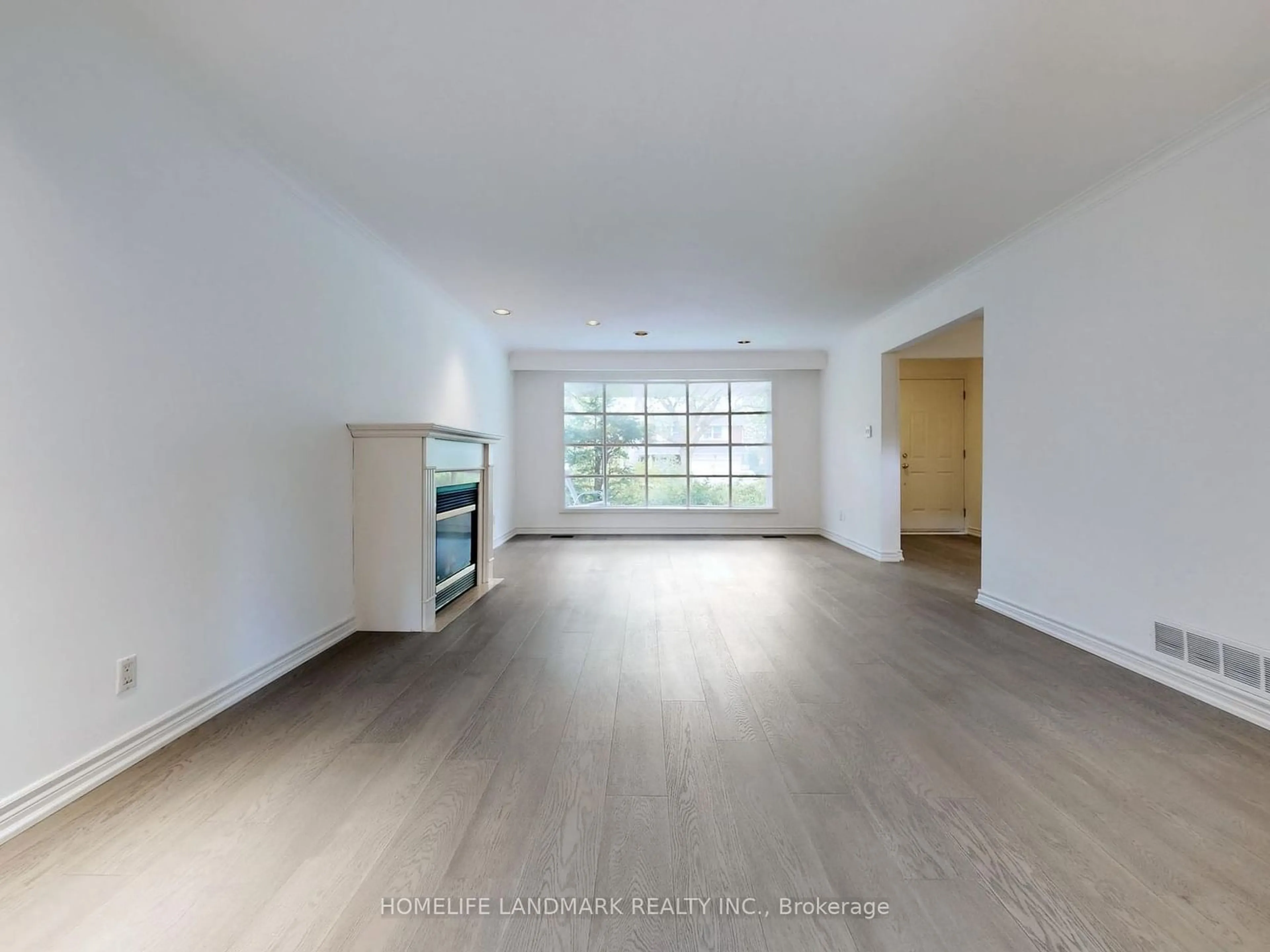 A pic of a room, wood floors for 714 Conacher Dr, Toronto Ontario M2M 3N6