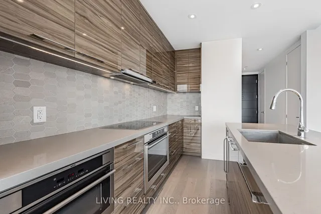 Additional property image - 488 University Ave Unit 5408