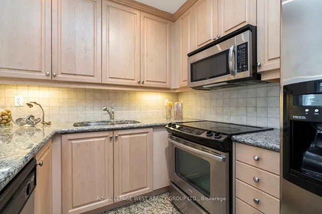 Additional property image - 628 Fleet St Unit 809