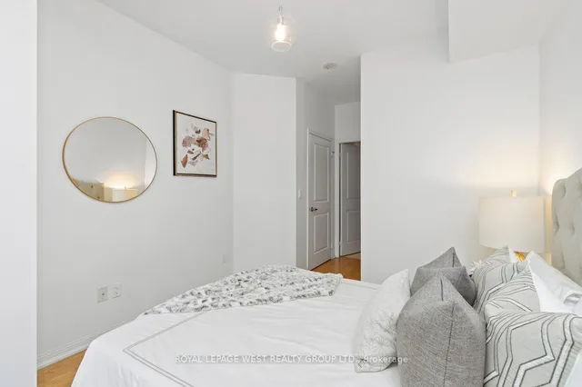Additional property image - 628 Fleet St Unit 809