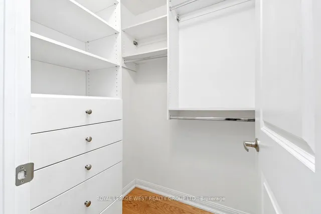 Additional property image - 628 Fleet St Unit 809