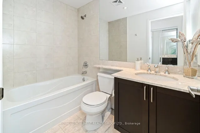 Additional property image - 628 Fleet St Unit 809