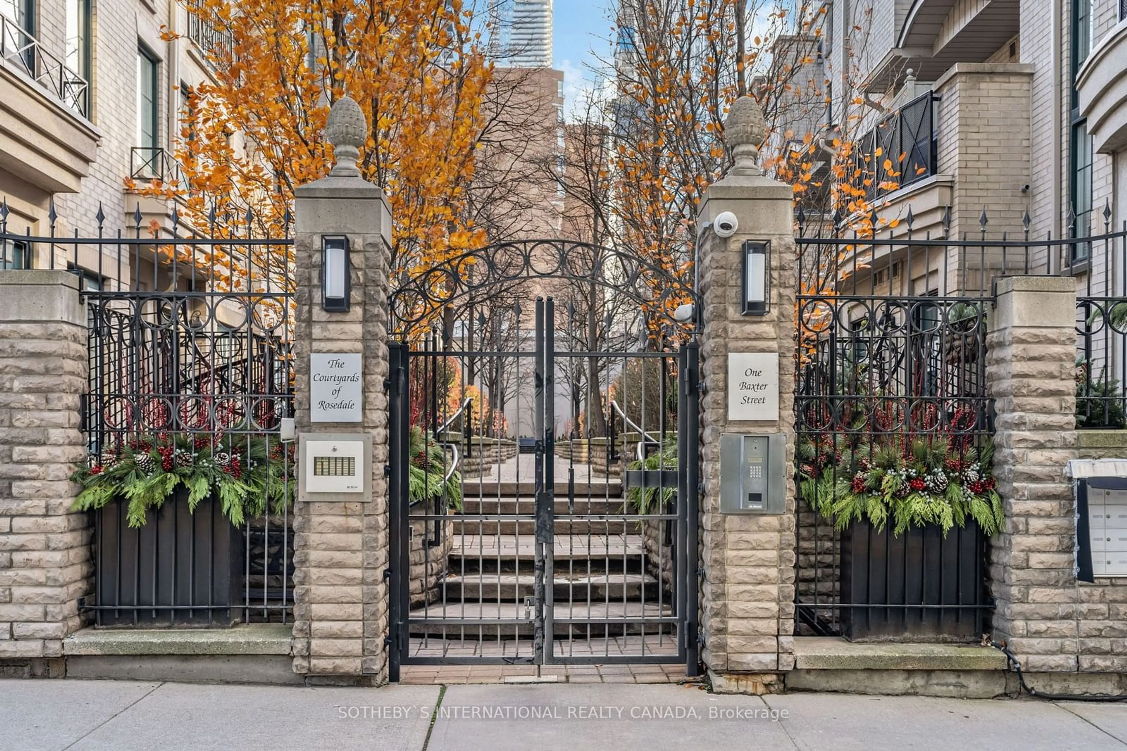 A pic from exterior of the house or condo, the front or back of building for 1 Baxter St #18, Toronto Ontario M4W 3W1