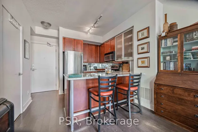Additional property image - 438 King St Unit 1415