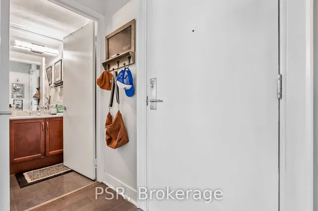 Additional property image - 438 King St Unit 1415