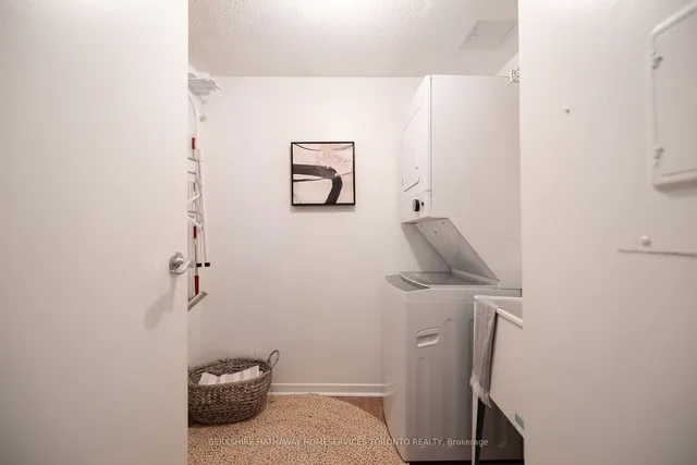 Additional property image - 71 Front St Unit 704
