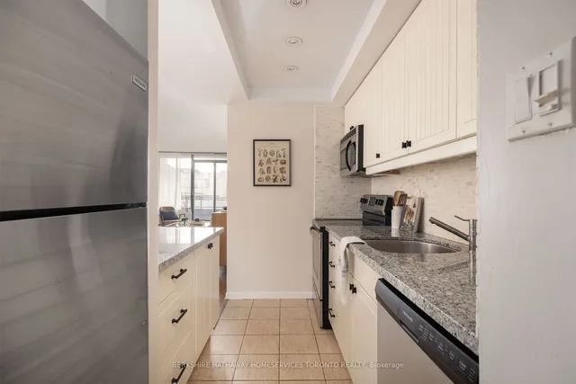 Additional property image - 71 Front St Unit 704