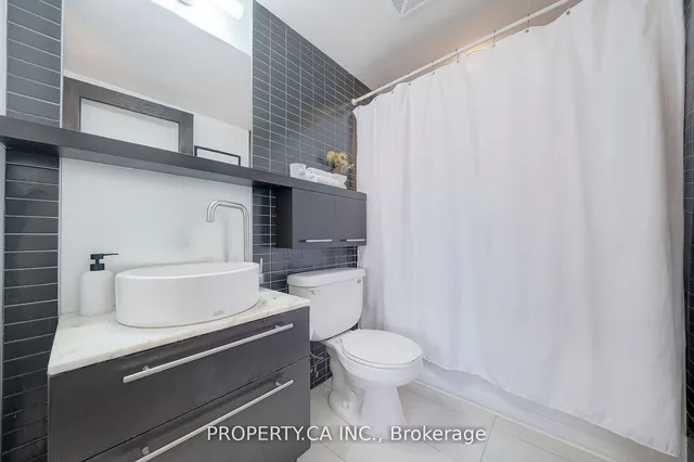 Additional property image - 25 Carlton St Unit 1707
