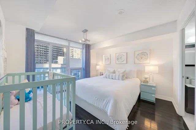 Additional property image - 25 Carlton St Unit 1707