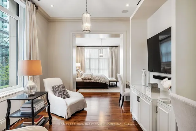 Additional property image - 1 St Thomas St Unit 1A