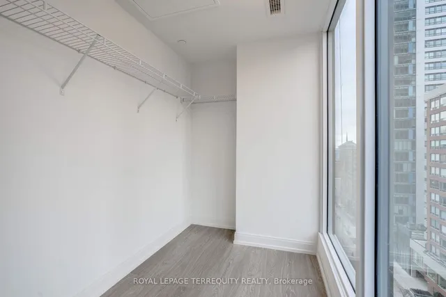 Additional property image - 181 Dundas St Unit 911