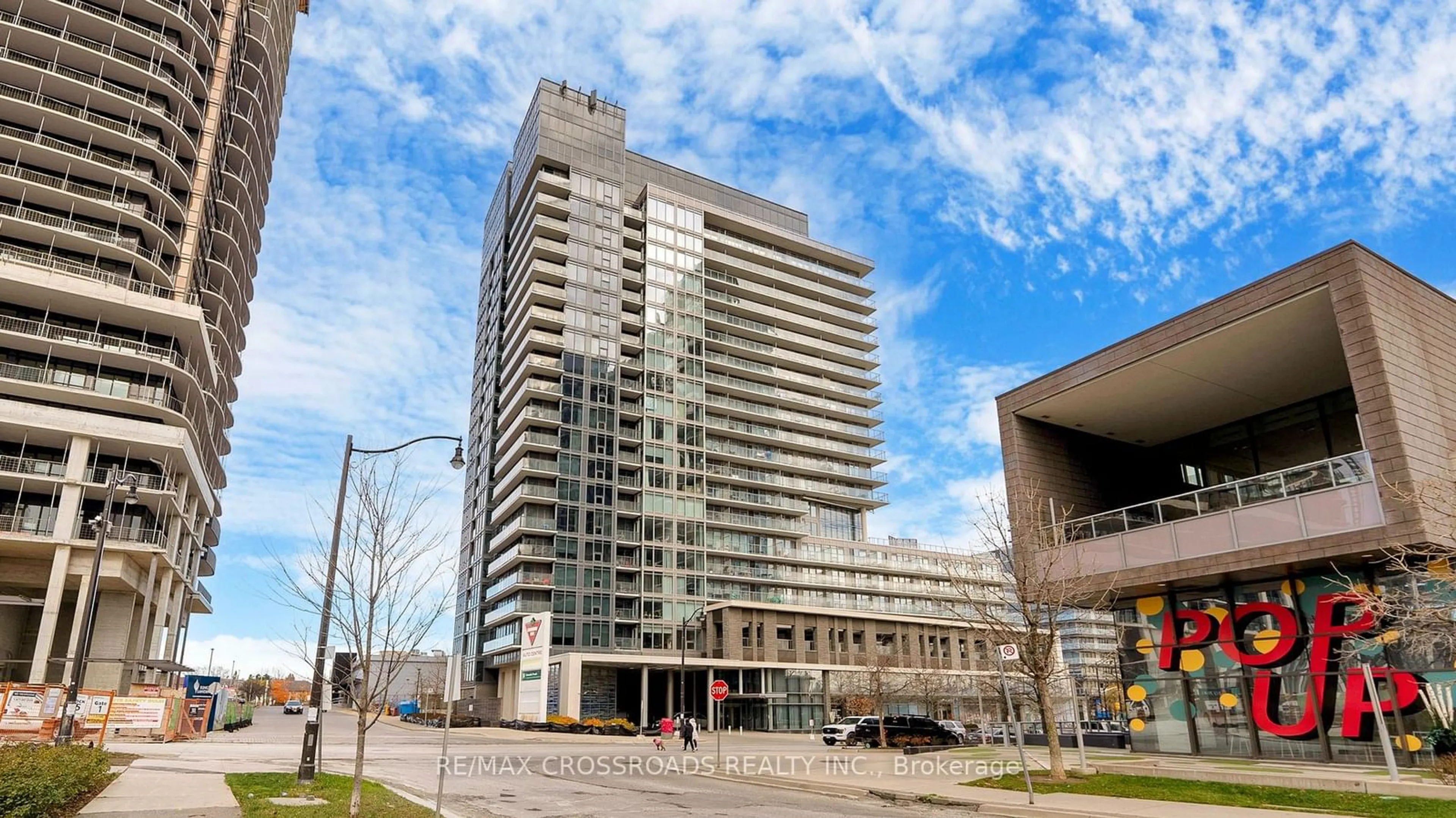 A pic from exterior of the house or condo, the front or back of building for 72 Esther Shiner Blvd #712, Toronto Ontario M2K 0C4