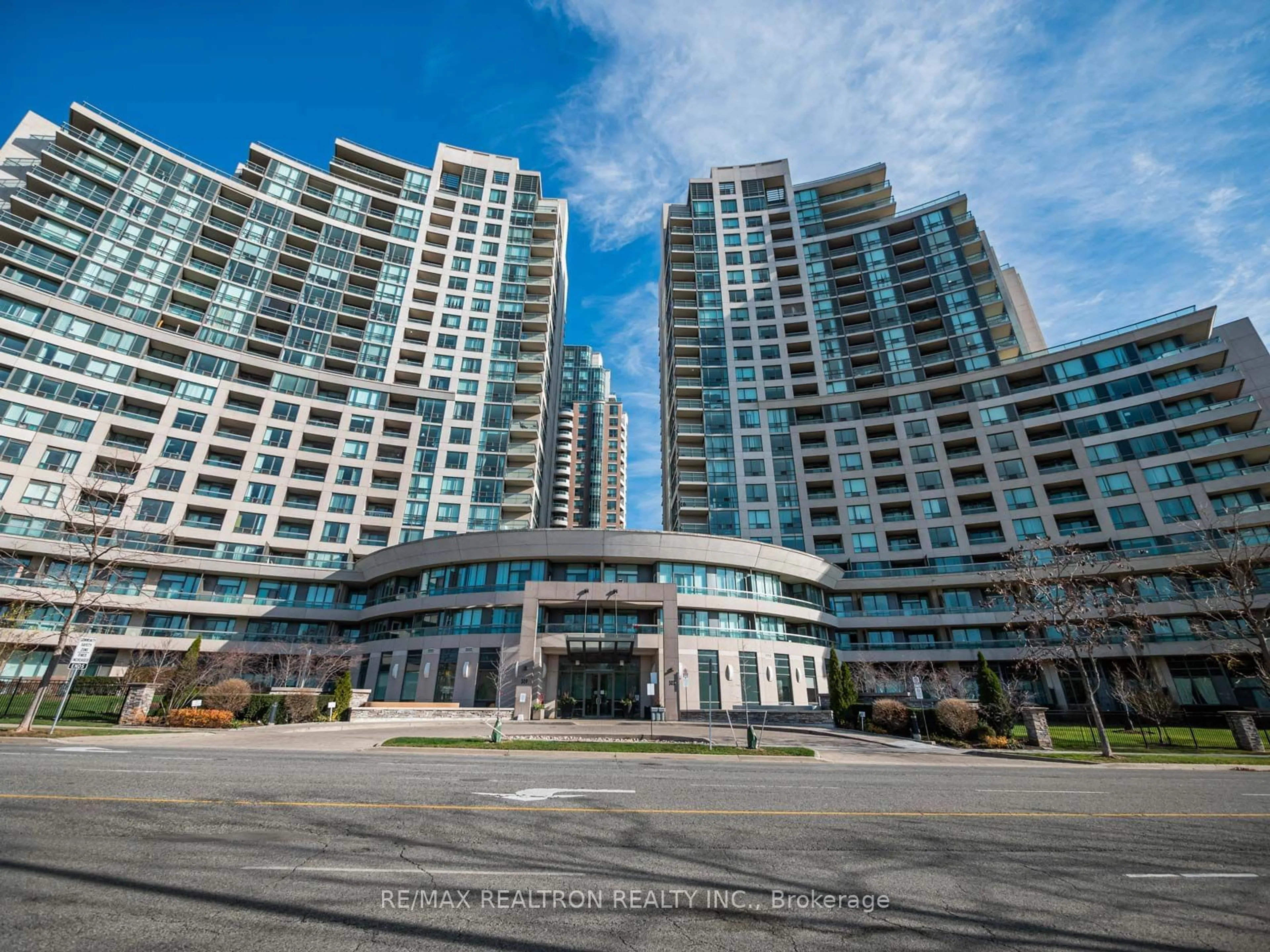 A pic from exterior of the house or condo, the view of city buildings for 503 Beecroft Rd #318, Toronto Ontario M2N 0A2