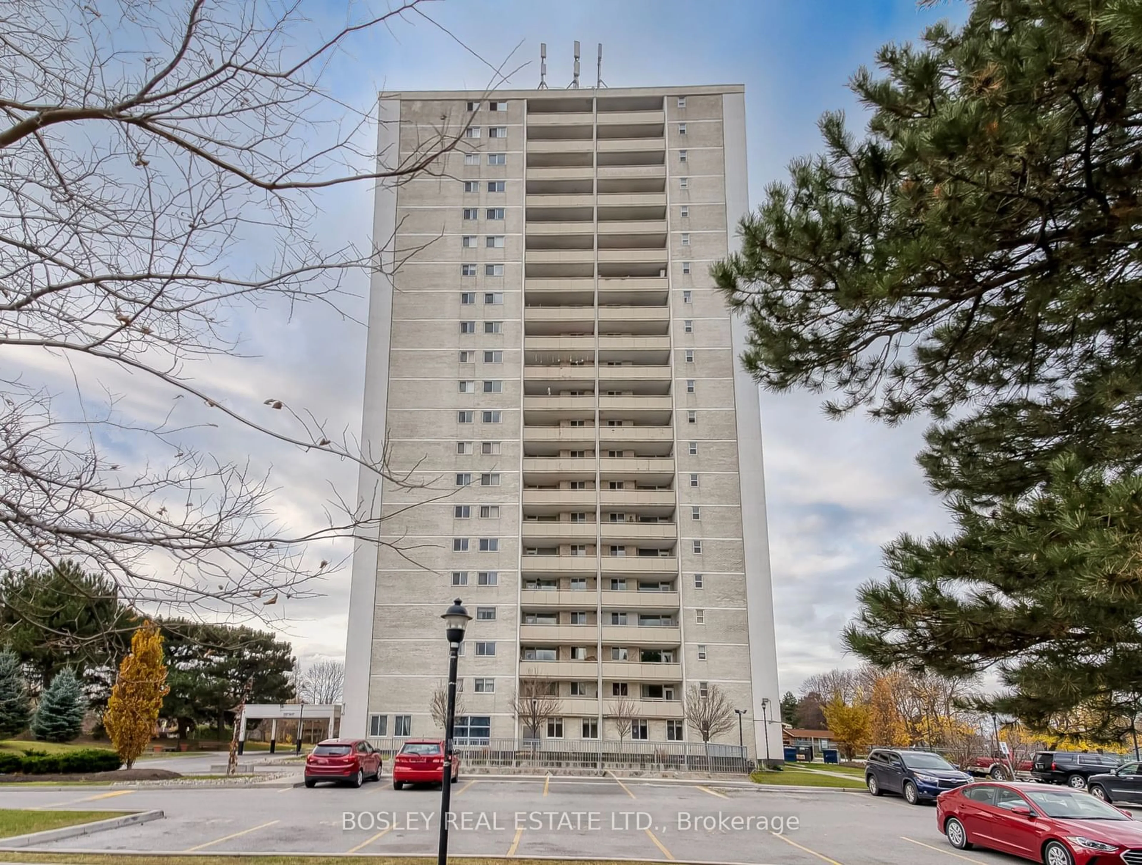 A pic from exterior of the house or condo, the front or back of building for 1350 York Mills Rd #602, Toronto Ontario M3A 2A1