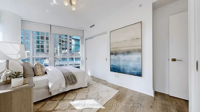 Additional property image - 32 Davenport Rd Unit 313